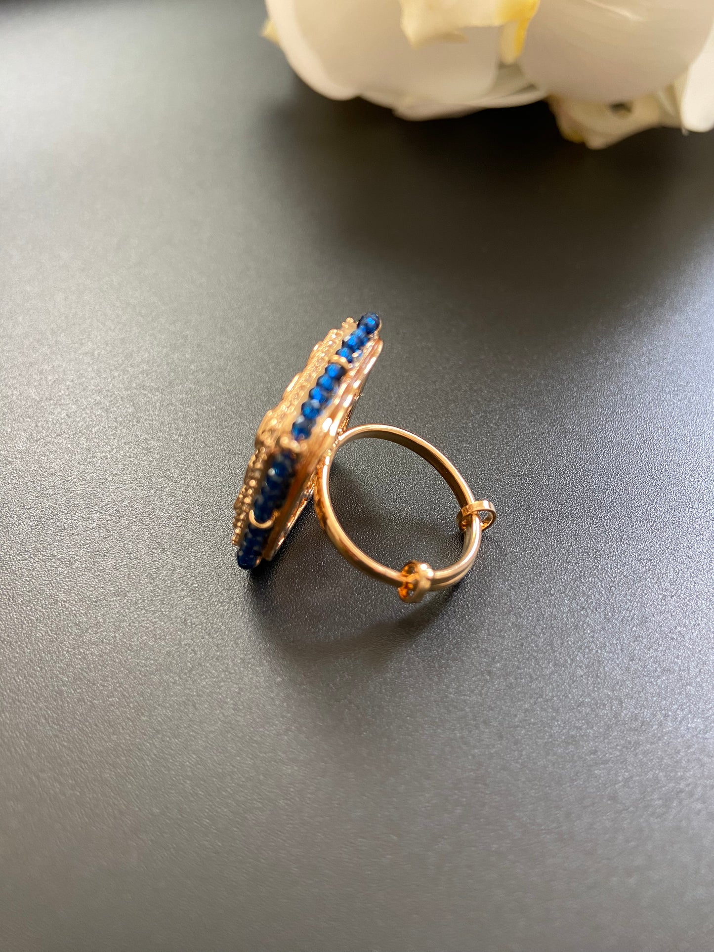 Geometric Kundan Ring