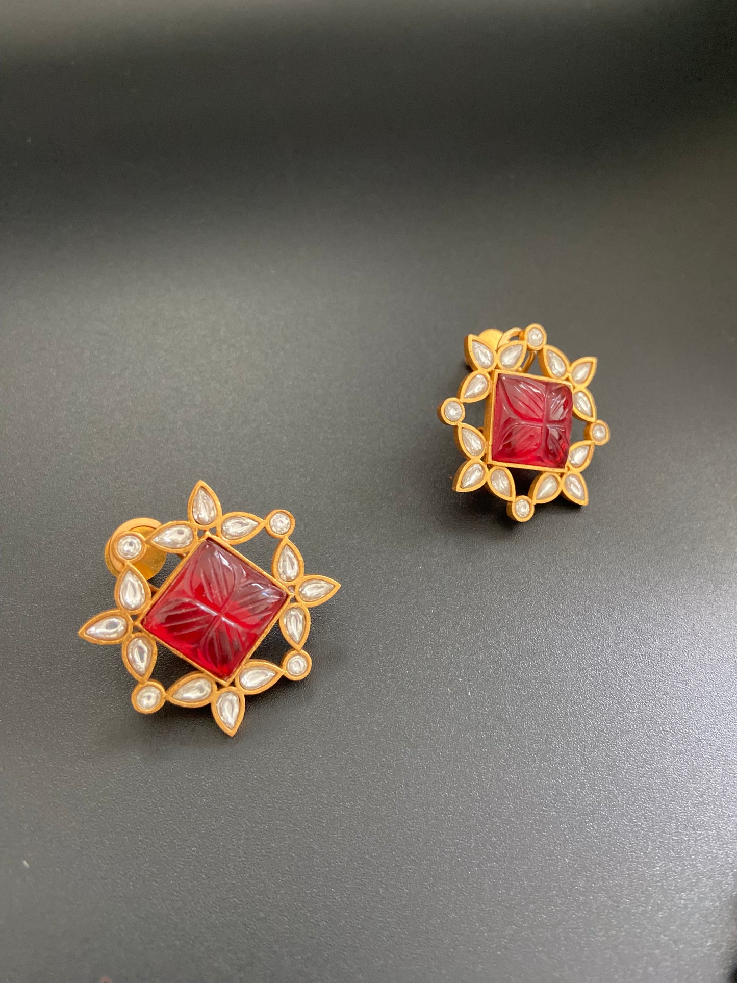 Two Toned Glimmer Choker Set