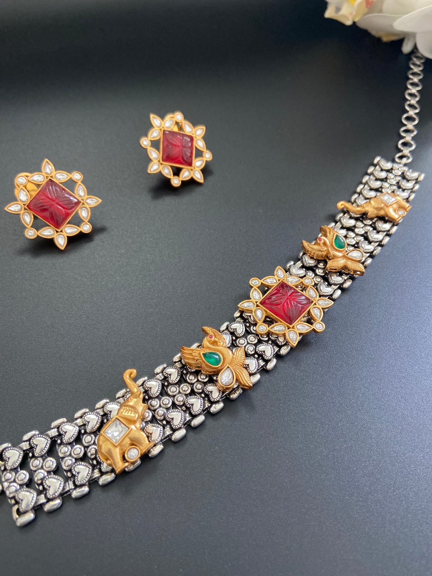 Two Toned Glimmer Choker Set