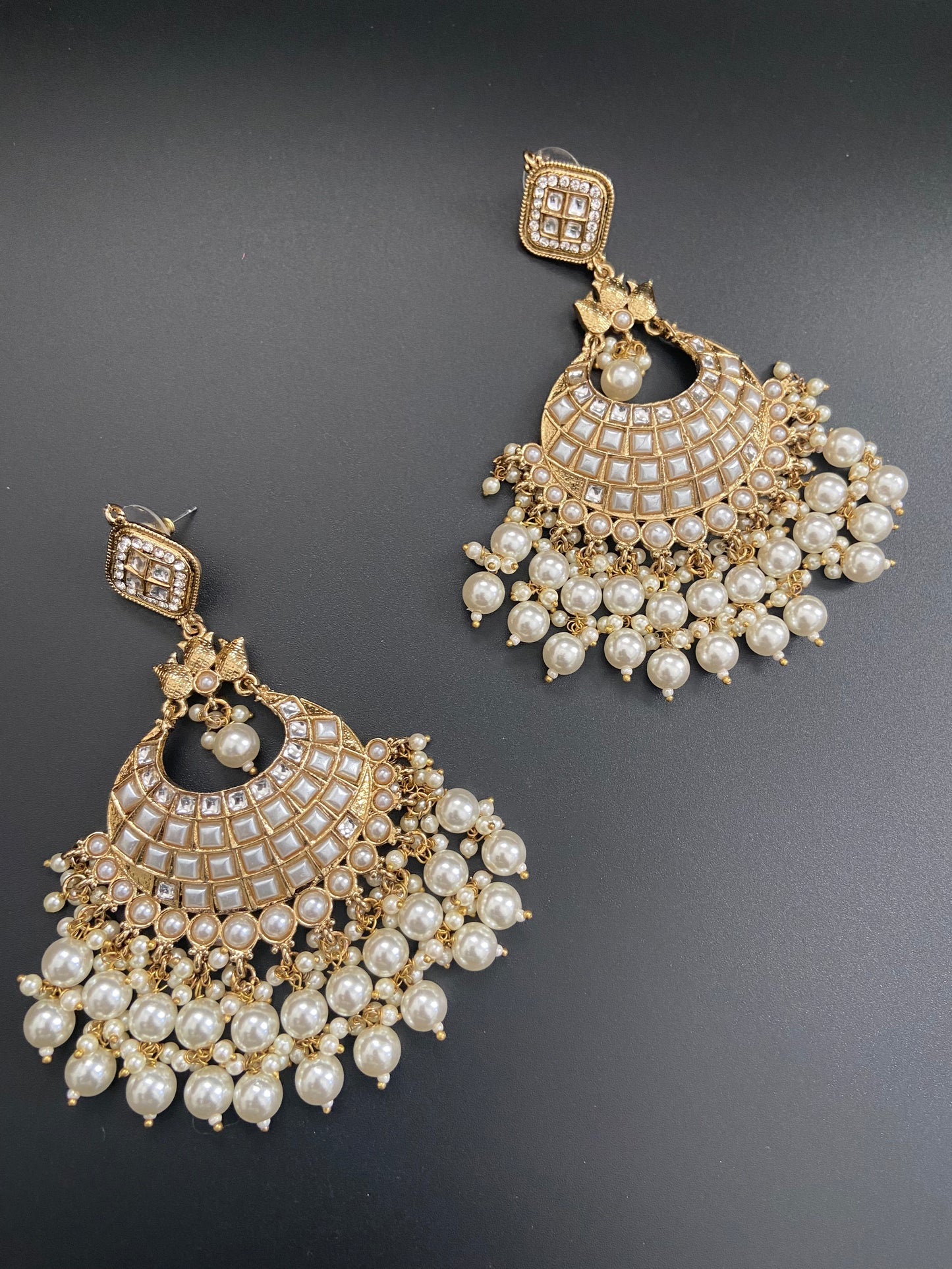 Pearly Earrings