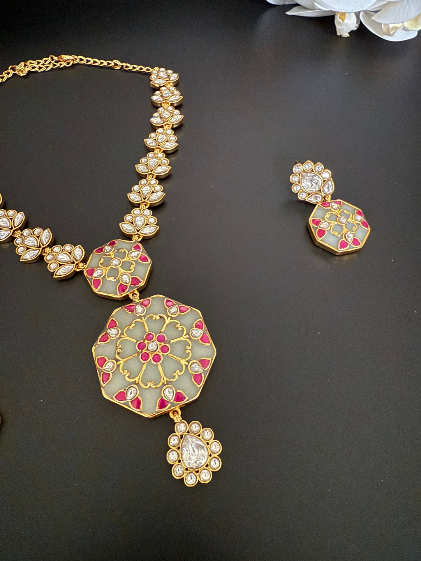 Lotus Kundan Pendant Set