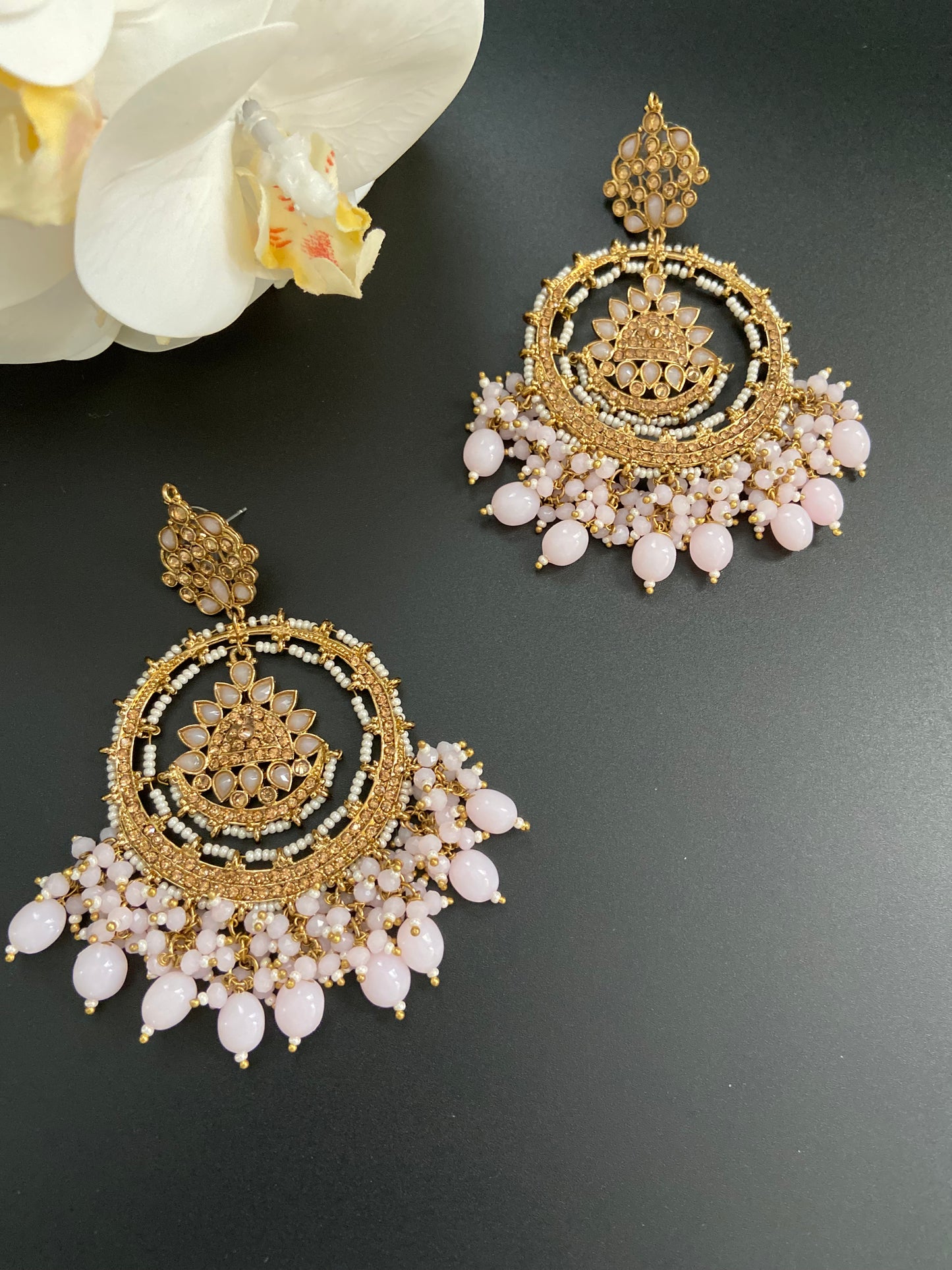 Floral Pearl Chandbalis