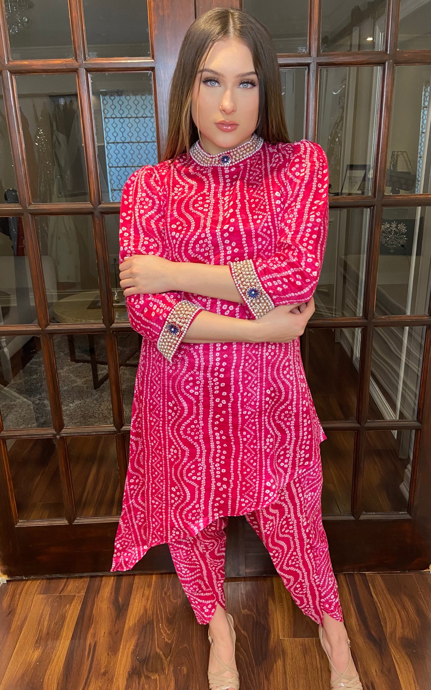 Playful bandhani pink