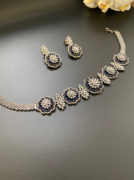 Montana Necklace Set