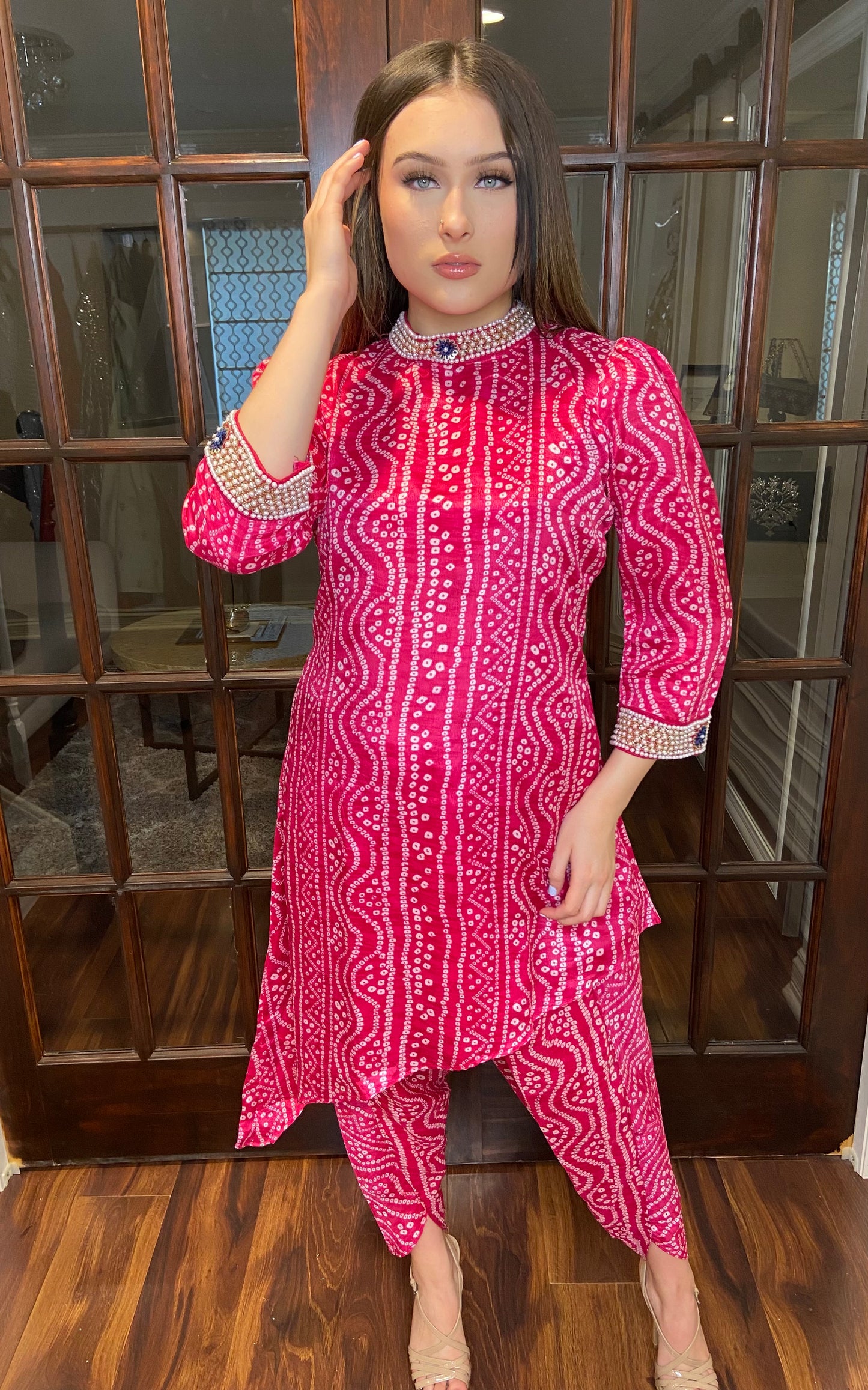 Playful bandhani pink