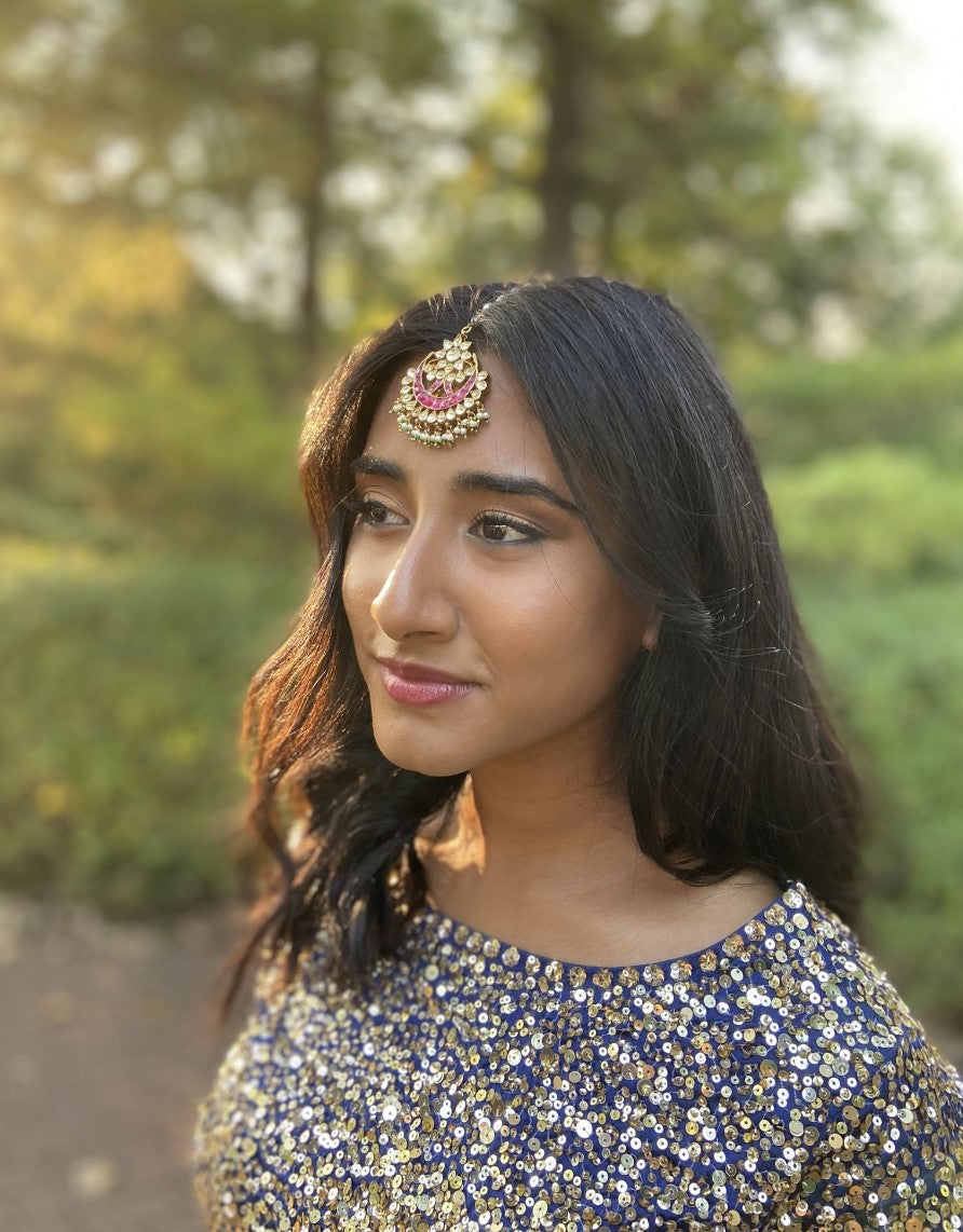 Kundan Maang Tikka by Vibgyor