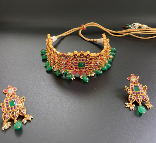 Regal Choker Set