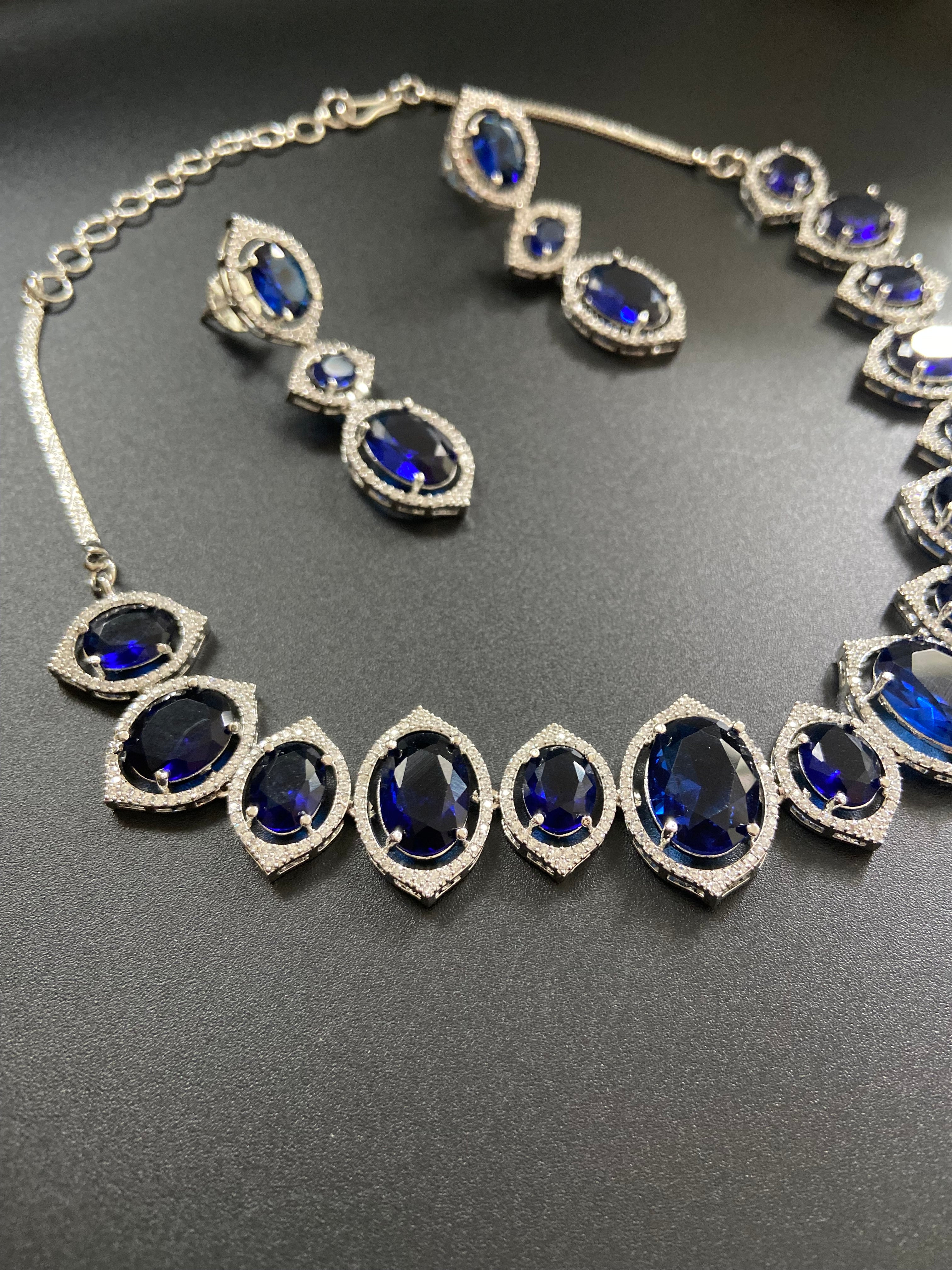 Midnight Elegance Necklace Set