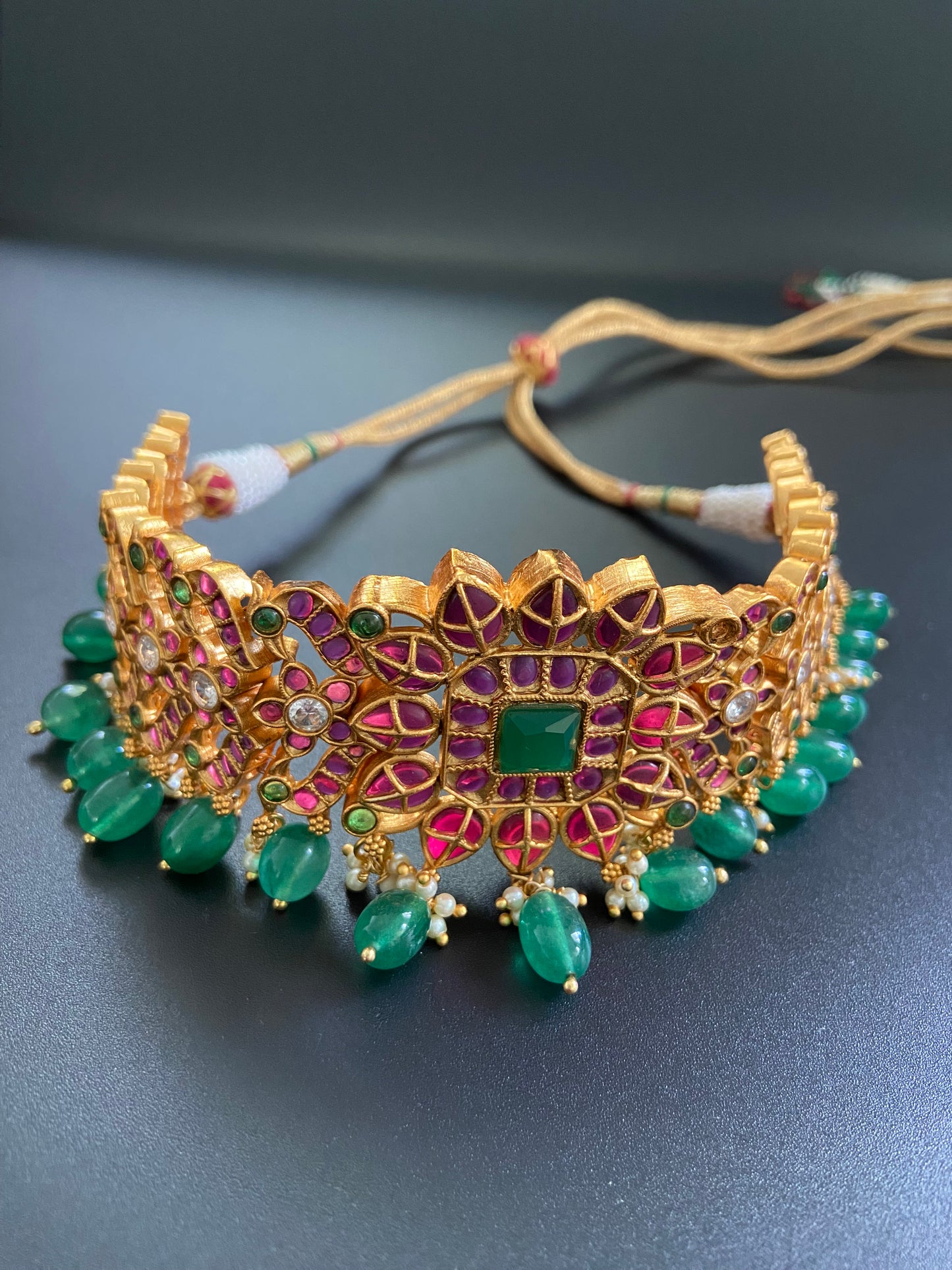 Regal Choker Set