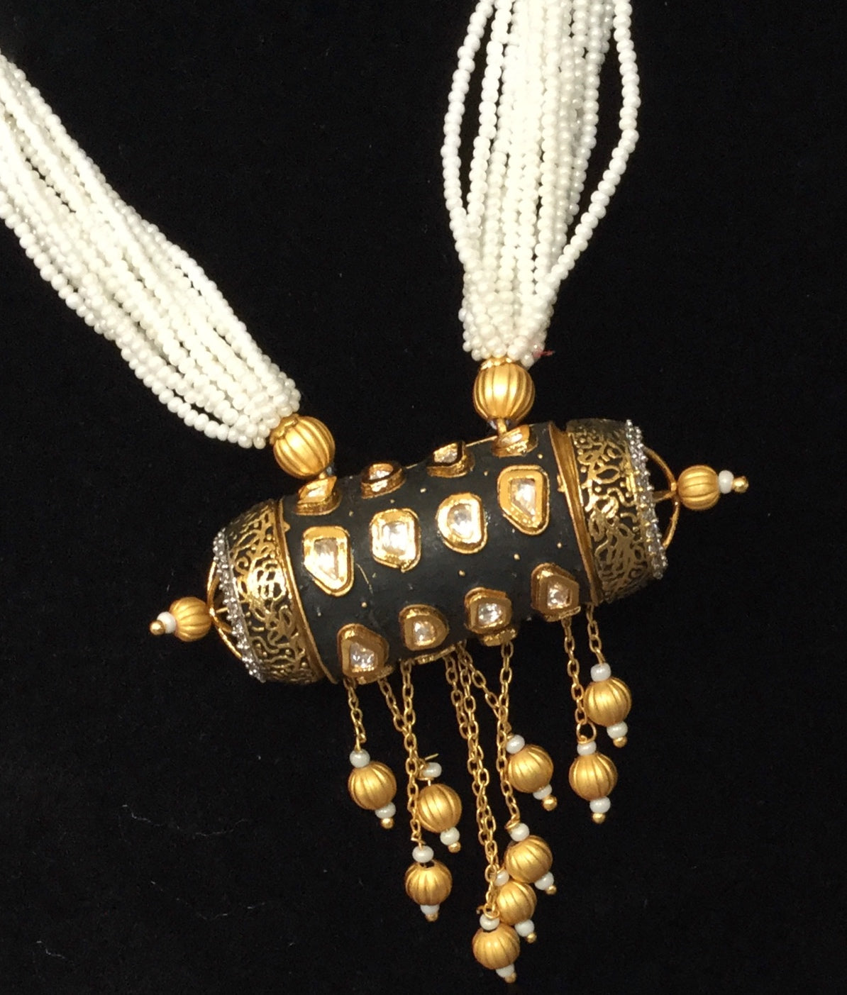 Kundan pearl black necklace set