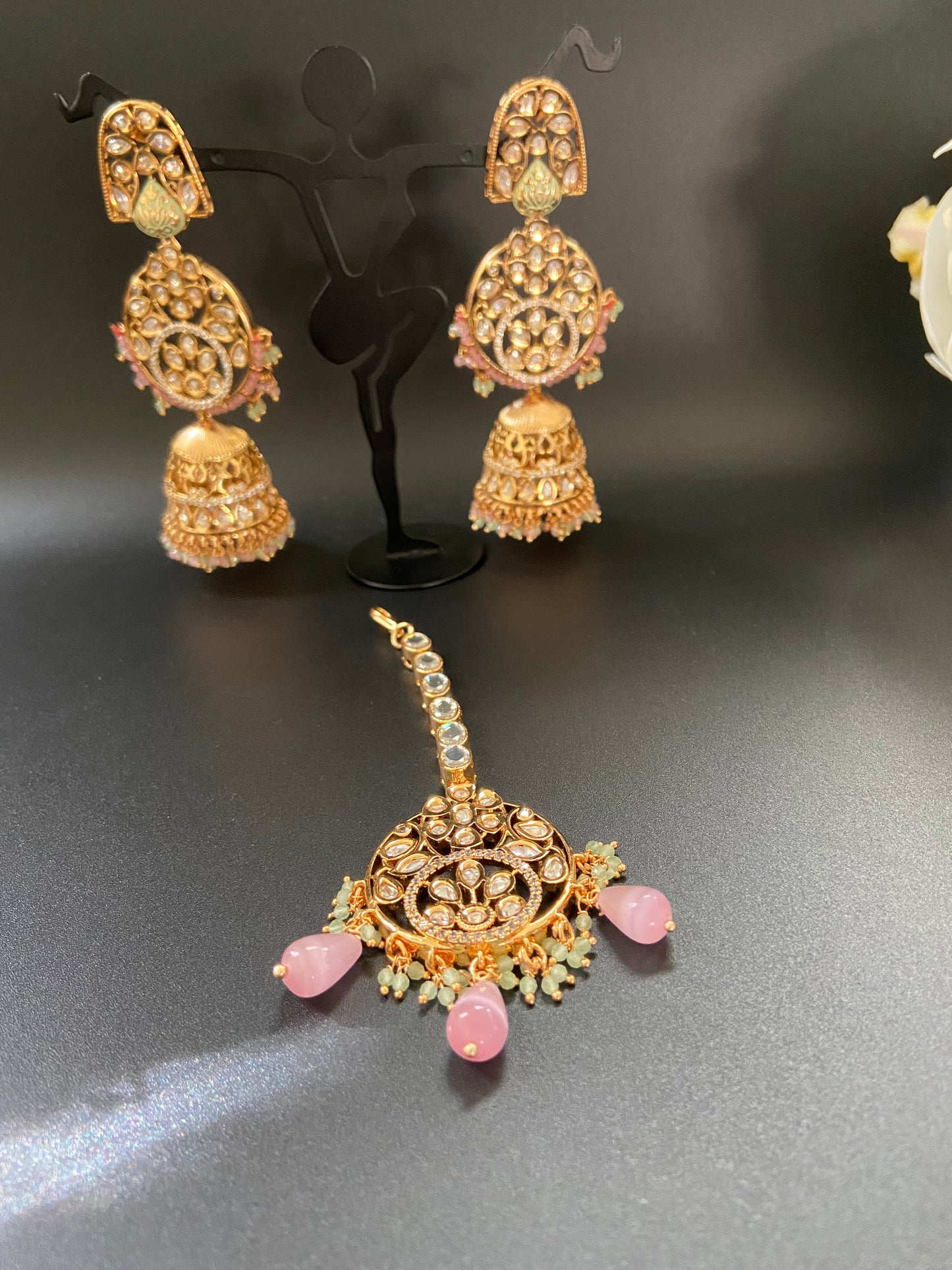 Magnificence set