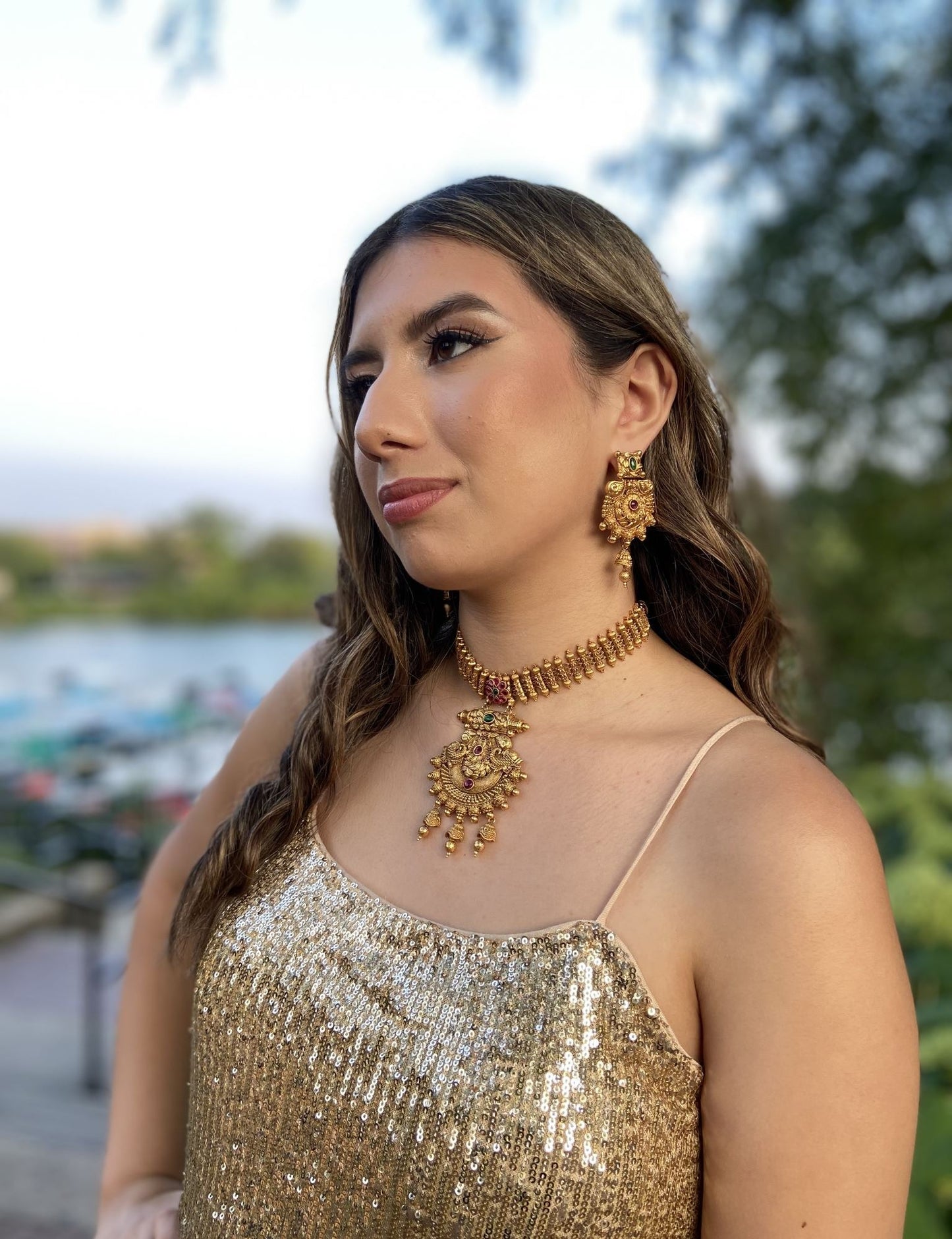 Temple Choker Set