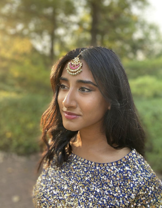 Kundan Maang Tikka by Vibgyor